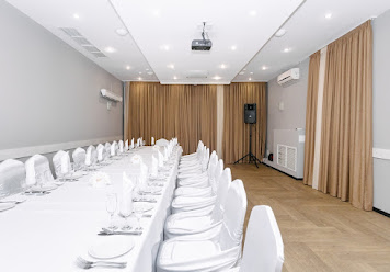 Фото №2 зала Амакс Сафар