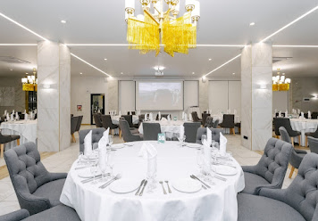 Фото №12 зала Амакс Сафар